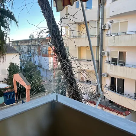 Sweet Golem (Tirana)